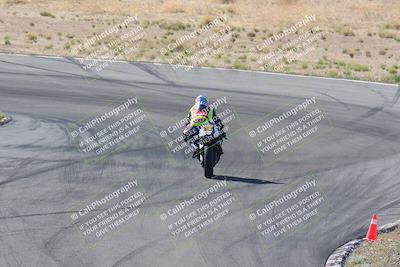 media/Apr-20-2025-AHRMA (Sun) [[393a79c373]]/Race/Group 11 early race/Turn 4b/